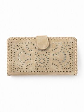 🖤 Madison West Beige Laser-Cut Wallet Clutch